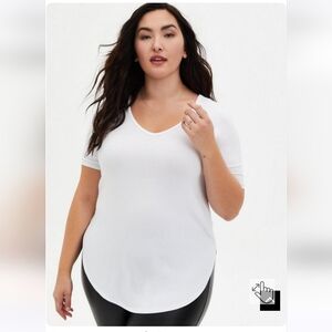 Torrid, Favorite Tunic Super Soft V-Neck Tunic Tee, size 1
